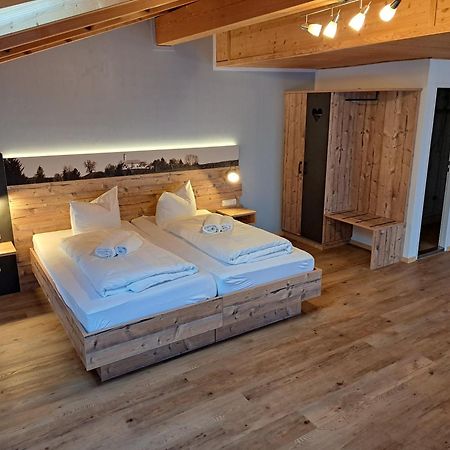 Gasthof Pension Altwirt Sachsenkam Rom bilde