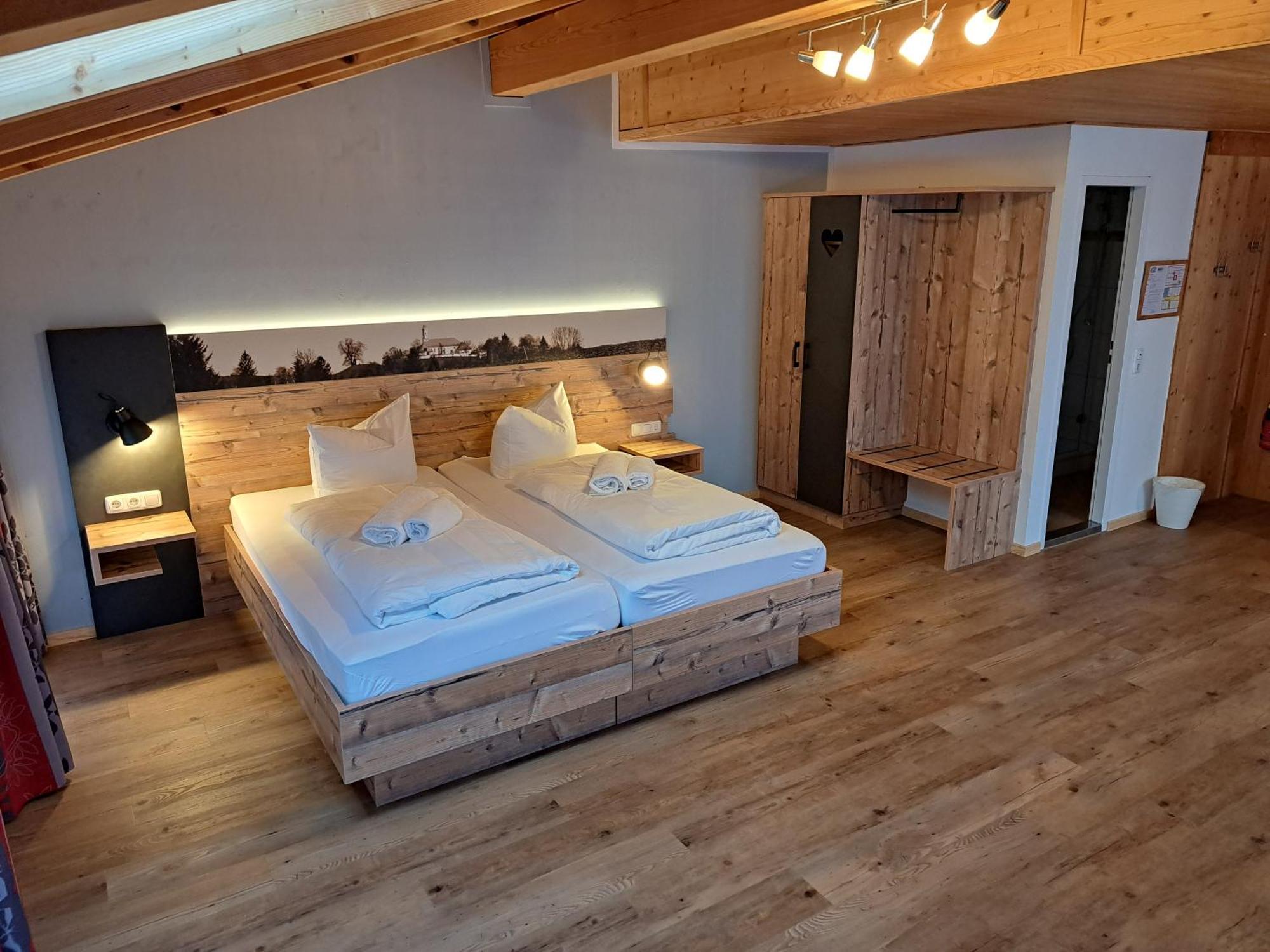Gasthof Pension Altwirt Sachsenkam Rom bilde